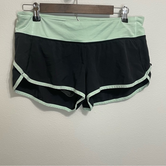 Lululemon Run: Speed Short *4-way StretchBlack / Fresh Teal size 8 MSRP $54 - Picture 6 of 6